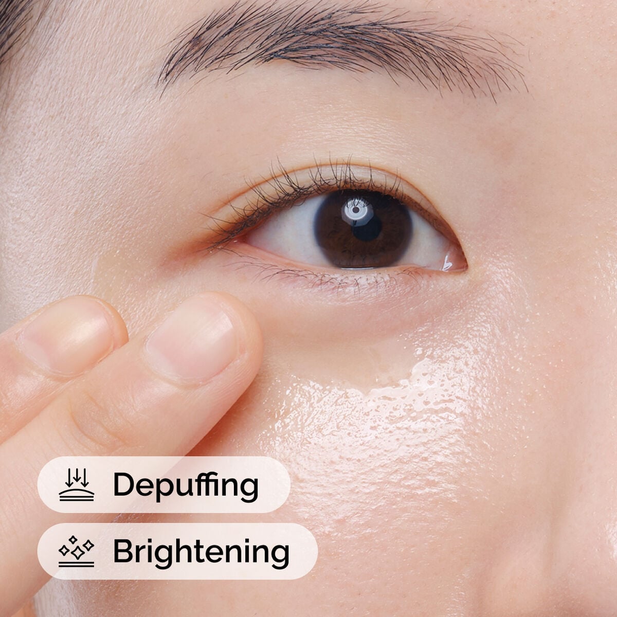 caffeine-solution-5-egcg-eye-serum-p7 ord-caffeine-solution-egcg-model-application-with-benefits.jpg
