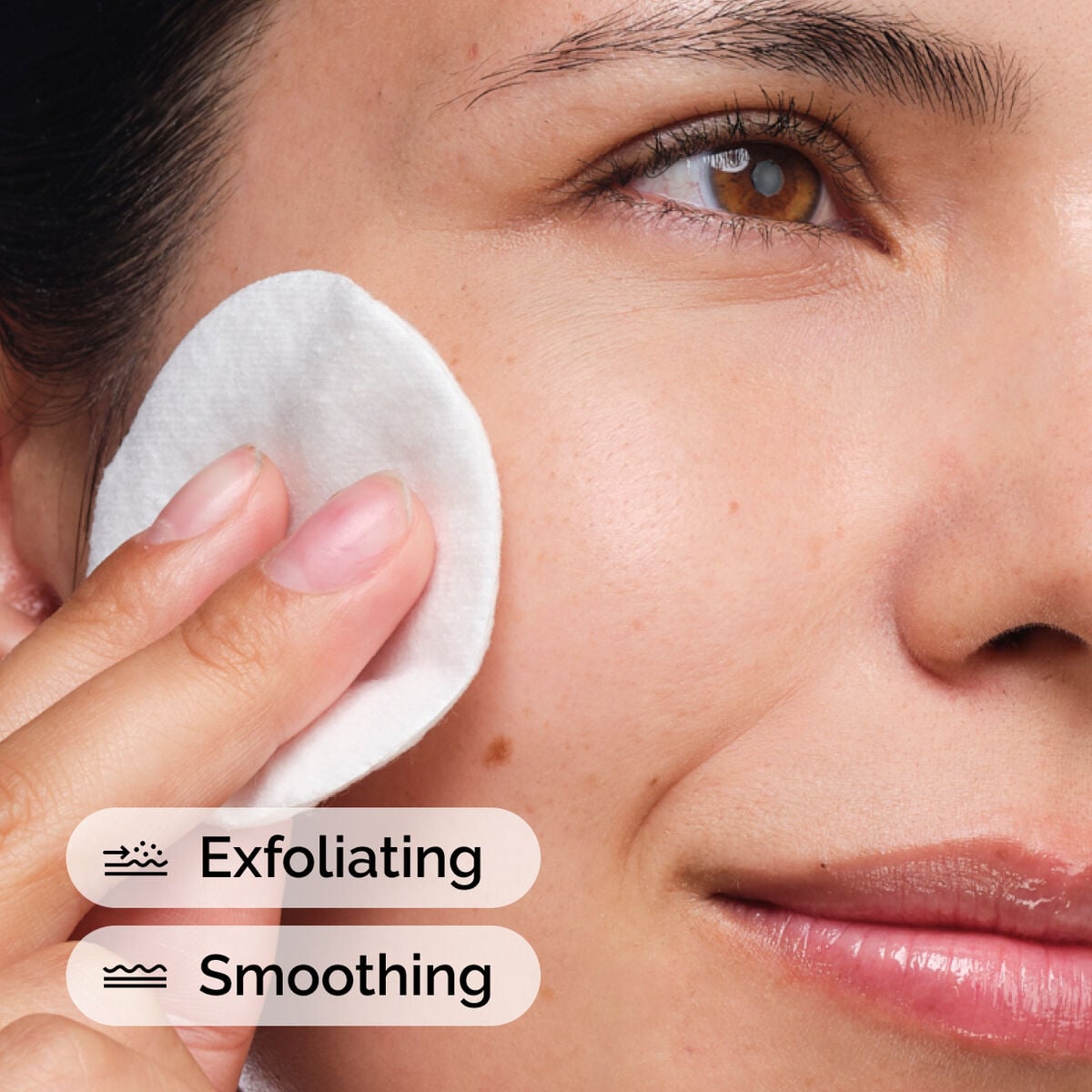 glycolic-acid-7-exfoliating-toner-l7 ord-glycolic-acid-exfoliating-toner-model-application-with-benefits.jpg
